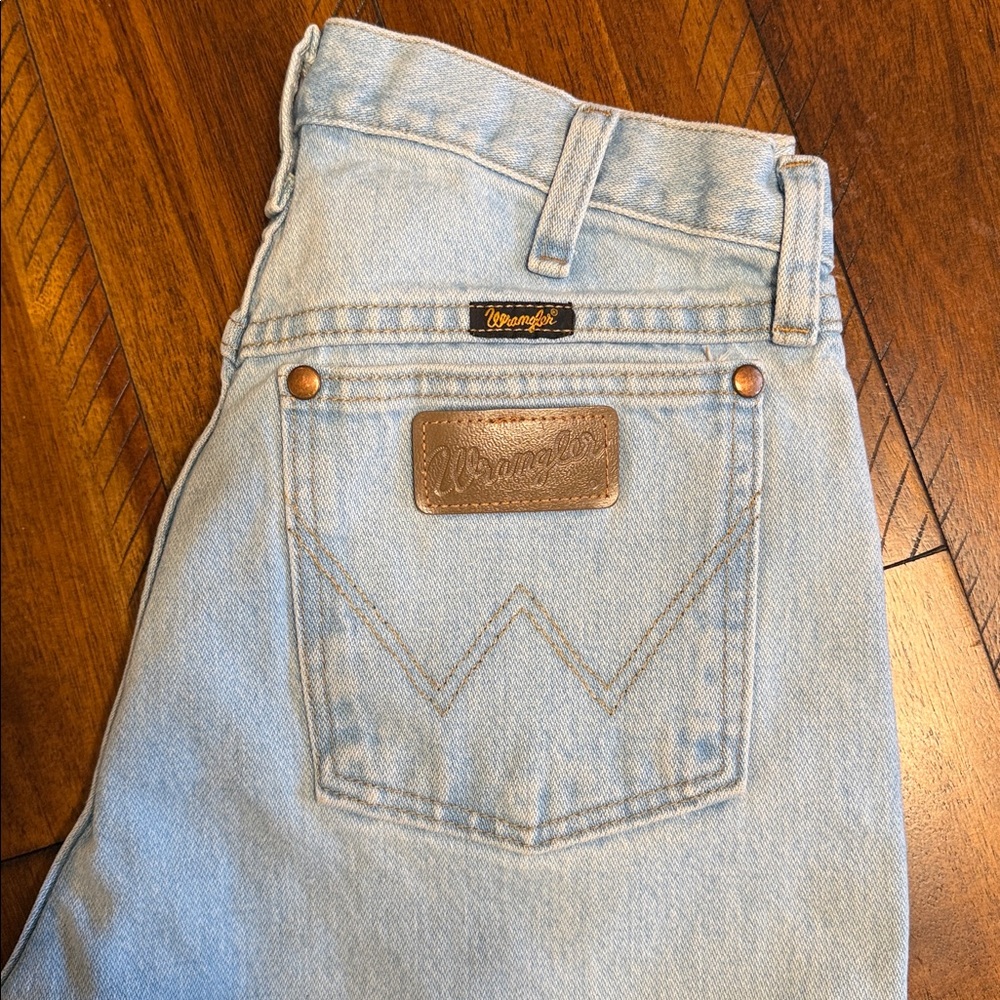 Wrangler Light Wash Denim Jeans